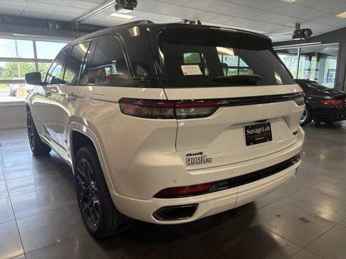 2025 Jeep Grand Cherokee Summit