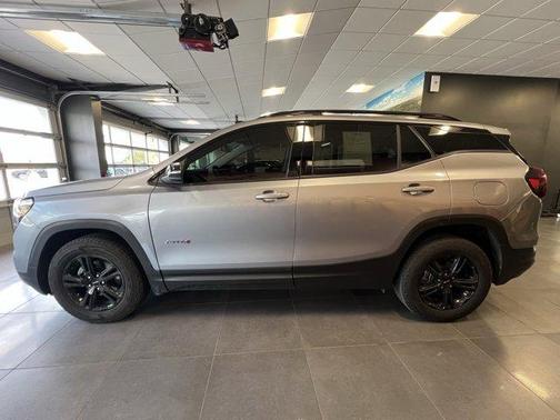 2024 GMC Terrain AT4