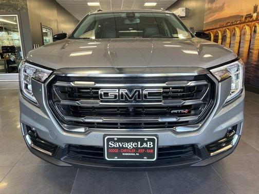 2024 GMC Terrain AT4