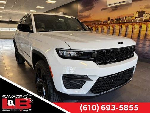 2025 Jeep Grand Cherokee Laredo