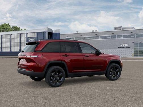 2025 Jeep Grand Cherokee Laredo