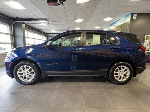 2022 Chevrolet Equinox LS