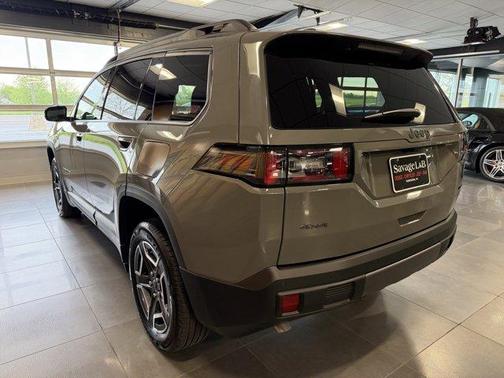 Sting Gray Clearcoat 2026 Jeep Cherokee LAREDO/LIMITED