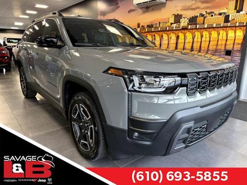 Sting Gray Clearcoat 2026 Jeep Cherokee LAREDO/LIMITED