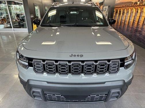 Sting Gray Clearcoat 2026 Jeep Cherokee LAREDO/LIMITED