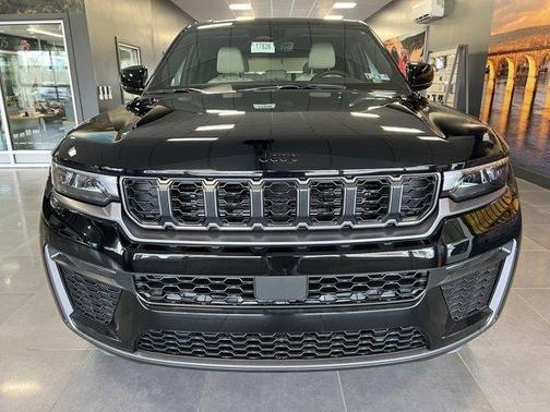 Diamond Black 2026 Jeep Grand Cherokee Limited