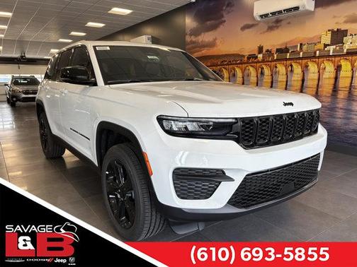 2025 Jeep Grand Cherokee Laredo