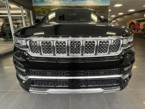 2022 Jeep Grand Wagoneer Series II