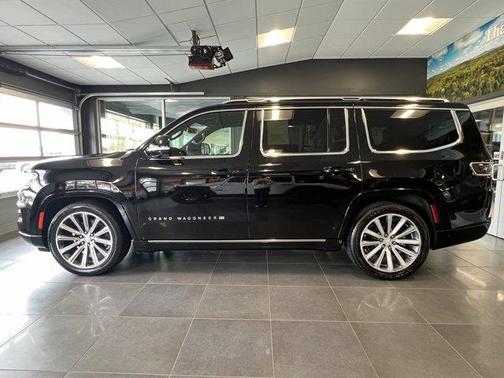 2022 Jeep Grand Wagoneer Series II