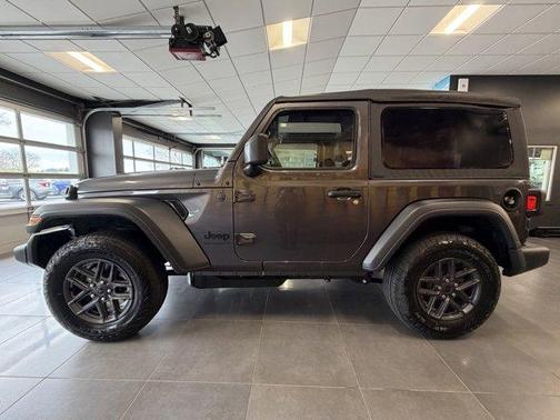 Granite Crystal Clearcoat Metallic 2026 Jeep Wrangler Sport