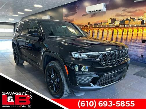 2025 Jeep Grand Cherokee Laredo