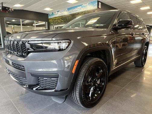 2025 Jeep Grand Cherokee L Laredo