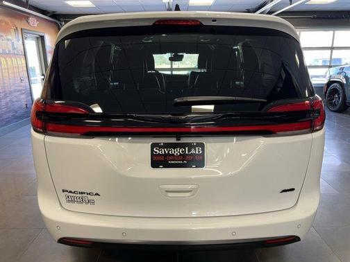 2026 Chrysler Pacifica Select