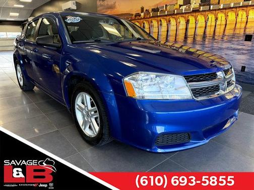 Blue Streak Pearlcoat 2014 Dodge Avenger SE