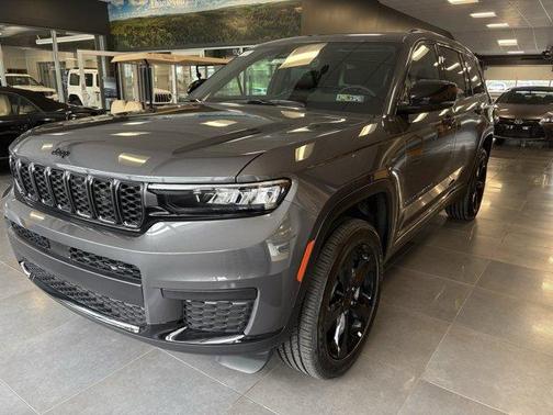 2025 Jeep Grand Cherokee L Laredo