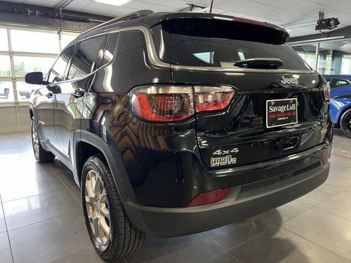 2022 Jeep Compass Latitude Lux