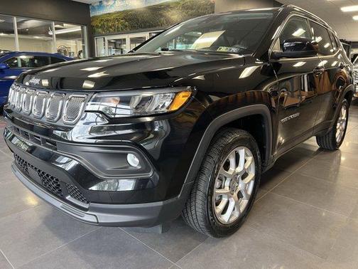 2022 Jeep Compass Latitude Lux