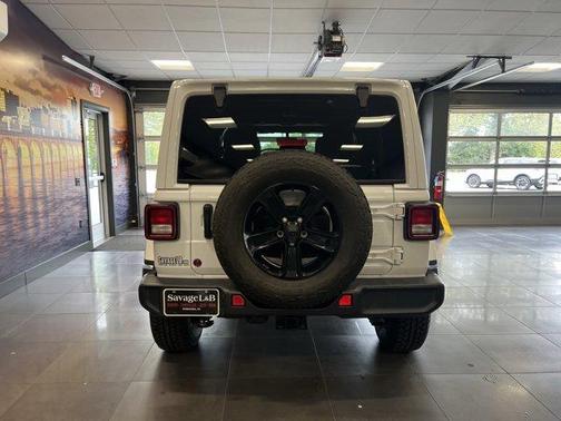 2022 Jeep Wrangler Unlimited Sahara Altitude