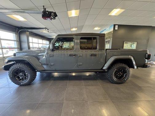 2025 Jeep Gladiator Sport