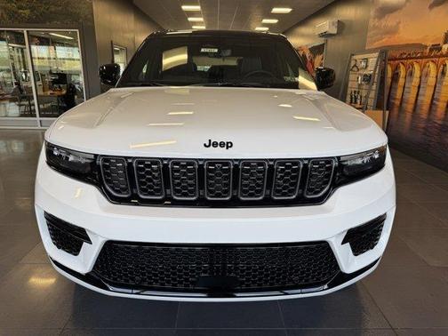 2025 Jeep Grand Cherokee Summit
