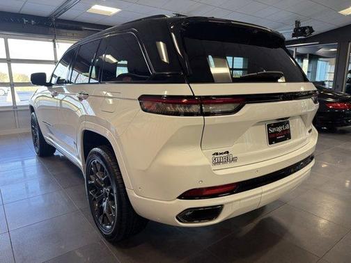 2025 Jeep Grand Cherokee Summit