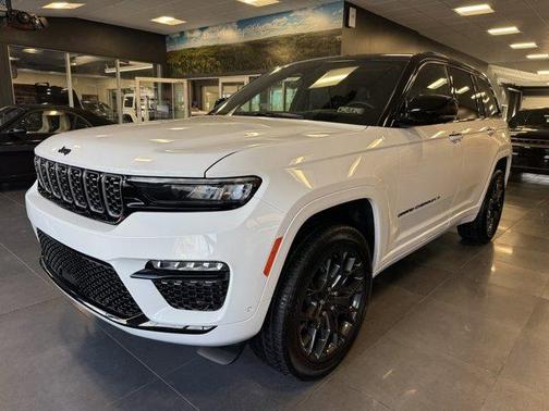2025 Jeep Grand Cherokee Summit