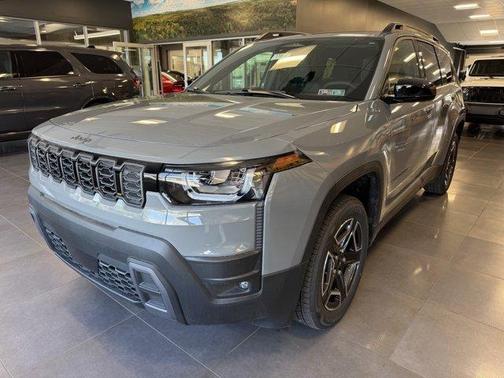 Sting Gray Clearcoat 2026 Jeep Cherokee LAREDO/LIMITED