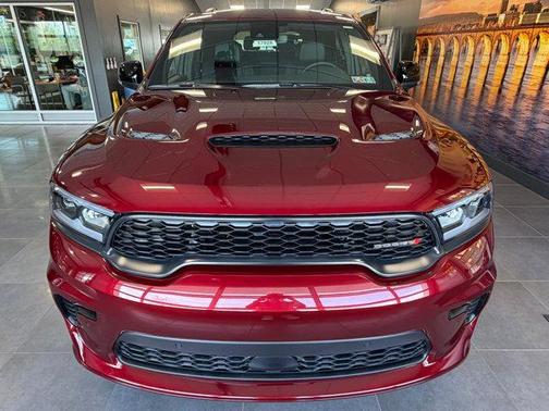 Octane Red Pearlcoat 2026 Dodge Durango GT Plus HEMI V8