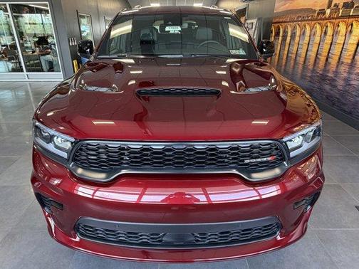 Octane Red Pearlcoat 2026 Dodge Durango GT Plus HEMI V8