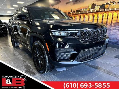2025 Jeep Grand Cherokee Laredo