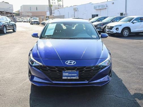 2022 Hyundai ELANTRA SEL
