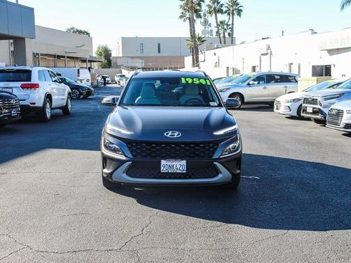2023 Hyundai KONA SEL