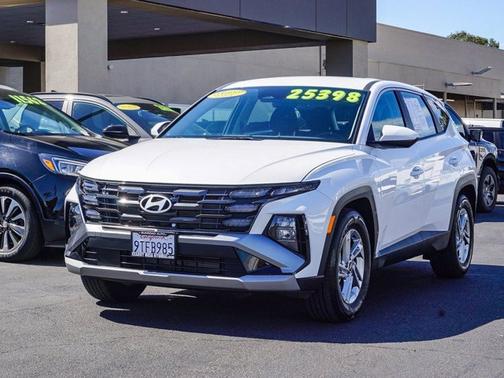 2025 Hyundai TUCSON SE