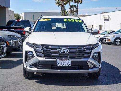 2025 Hyundai TUCSON SE