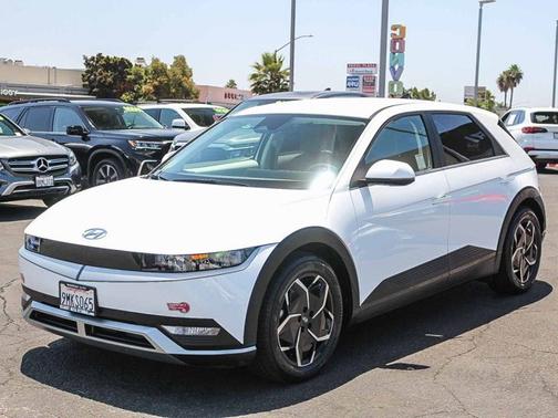White 2024 Hyundai IONIQ 5 SEL
