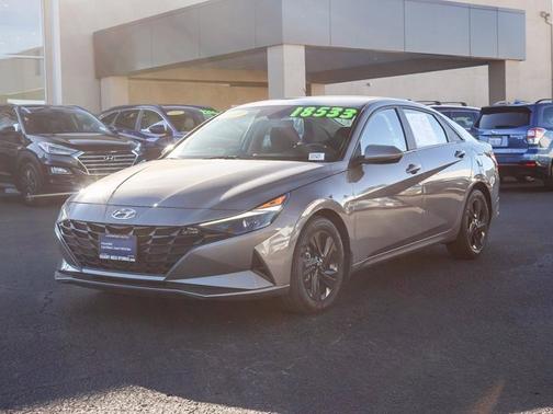 2023 Hyundai ELANTRA SEL