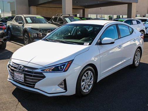 2020 Hyundai ELANTRA SE