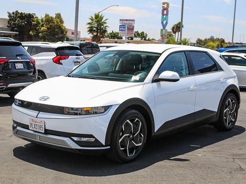 White 2024 Hyundai IONIQ 5 SEL