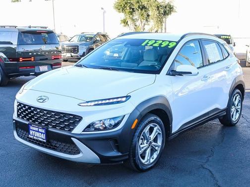 2023 Hyundai KONA SEL