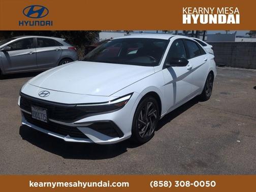 White 2025 Hyundai ELANTRA HEV SEL Sport