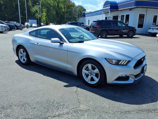 2017 Ford Mustang V6
