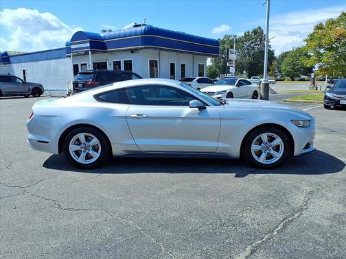 2017 Ford Mustang V6