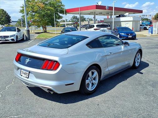 2017 Ford Mustang V6