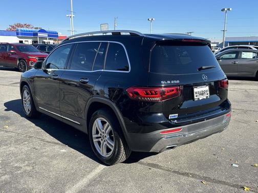 2023 Mercedes-Benz GLB 250 GLB 250