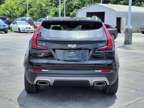 2021 Cadillac XT4 AWD Premium Luxury