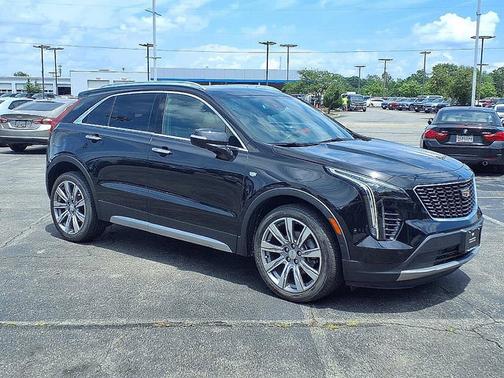 2021 Cadillac XT4 AWD Premium Luxury