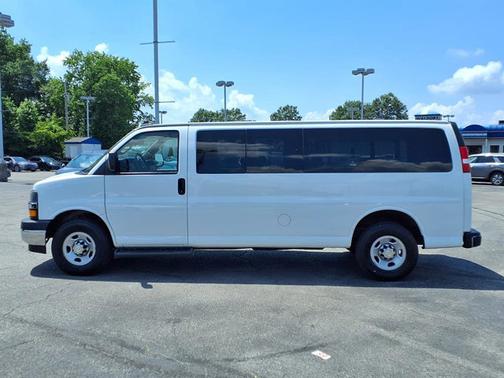2021 Chevrolet Express 3500 LT