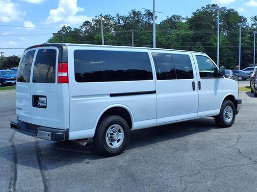 2021 Chevrolet Express 3500 LT