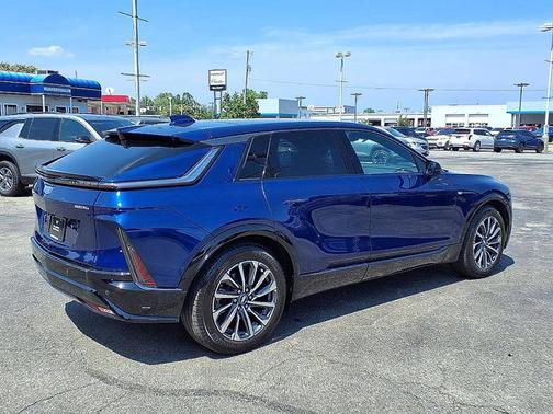 2024 Cadillac LYRIQ Sport