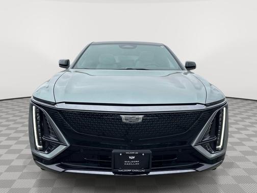 Argent Silver Metallic 2024 Cadillac LYRIQ Sport